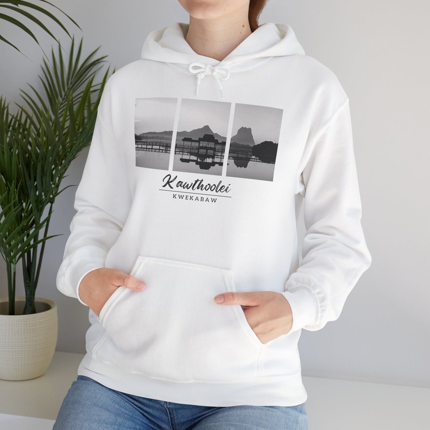 Kwekabaw Unisex Heavy Blend™ Hooded Sweatshirt